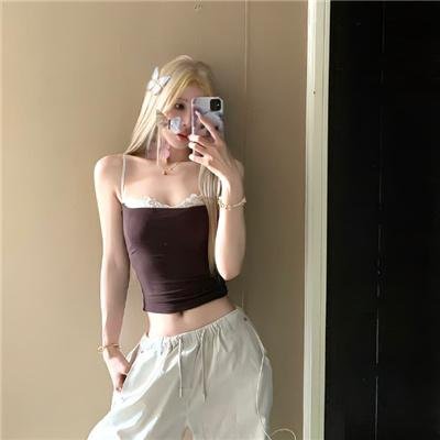 白色的女人