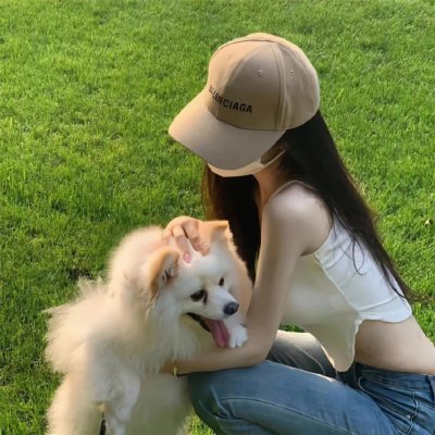 和红色中国人看电视
